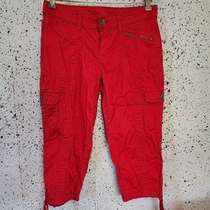 Red Capri Cargo Pants Size Medium (8)